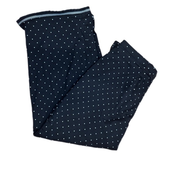 Elegant Black Polka Dot Capris with Ruffle Hem - Picture 2 of 3